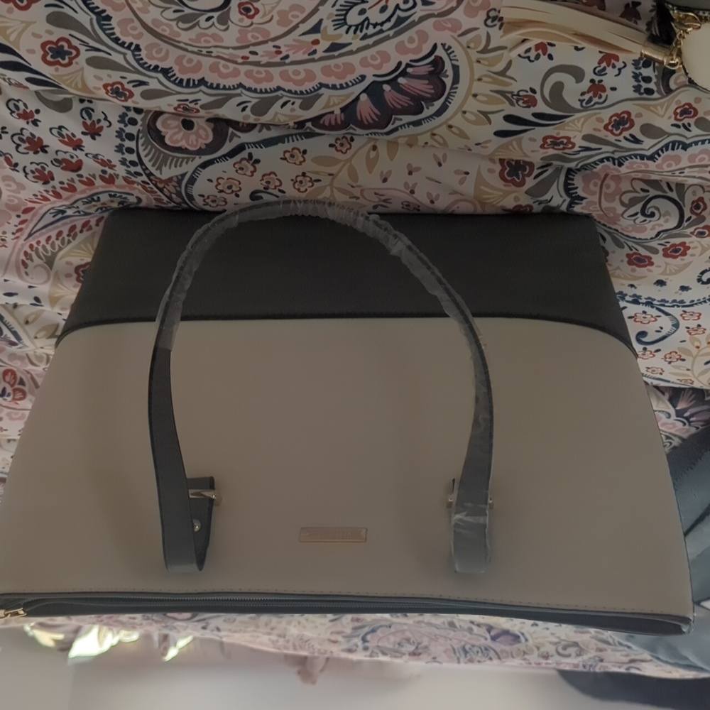 Elim&Paul purse
